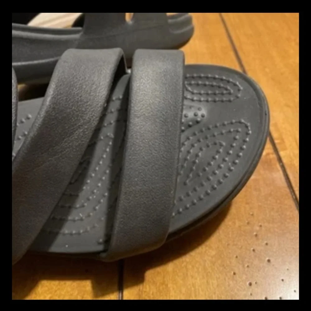 CROCS Monterey Strappy Wedge Black Sandals Comfort Women's 11 Travel Summer